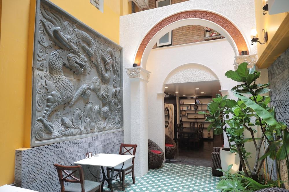 lobby