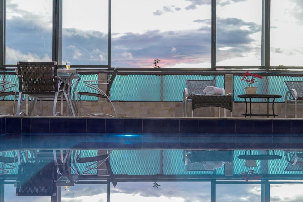 swimming pool spa