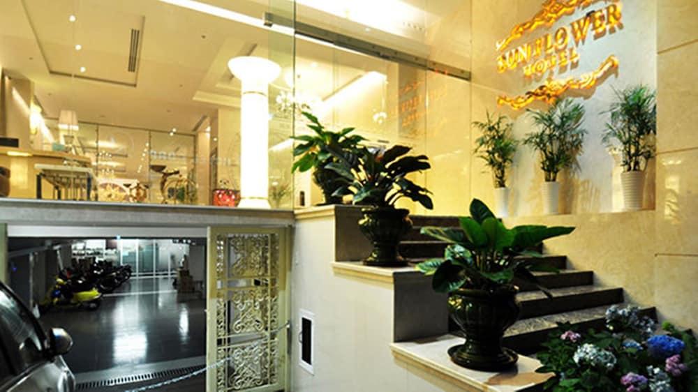 lobby