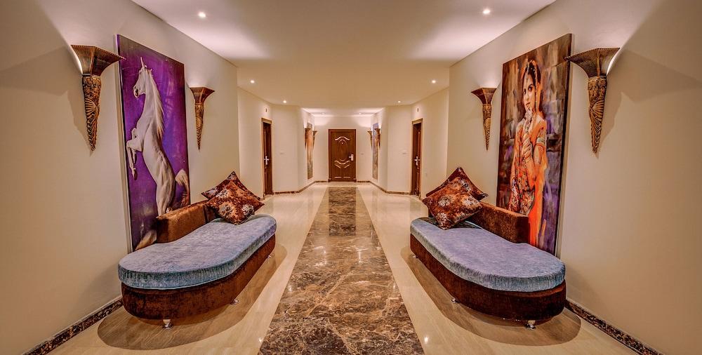 swimming pool spa