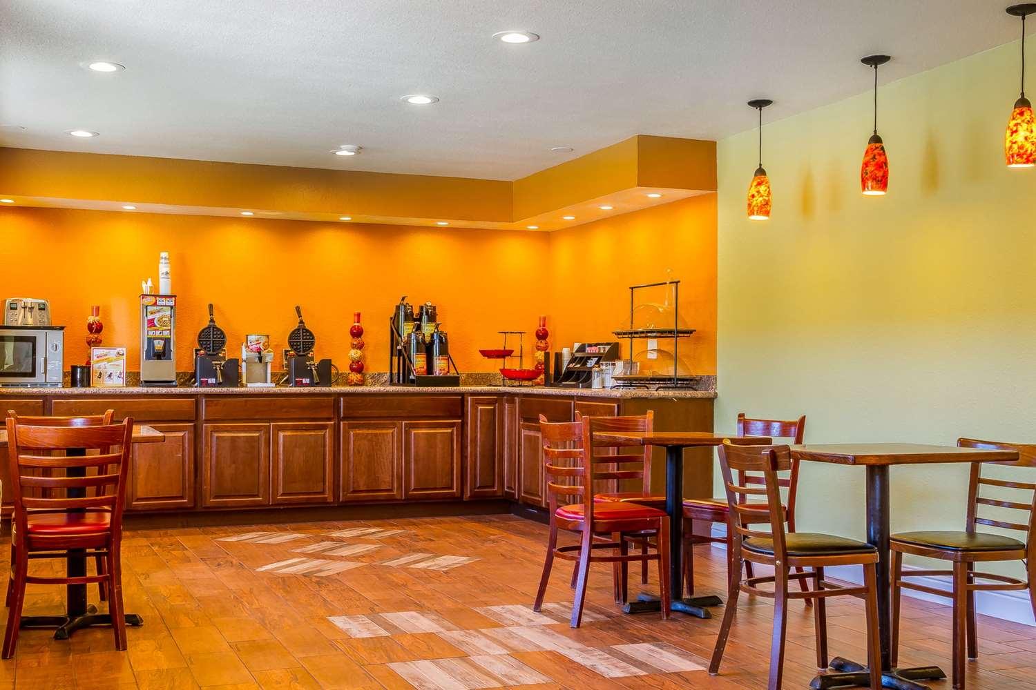 restaurant cafeteria