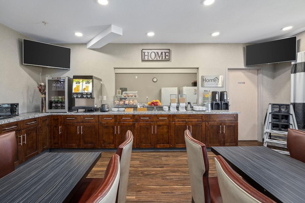 restaurant cafeteria