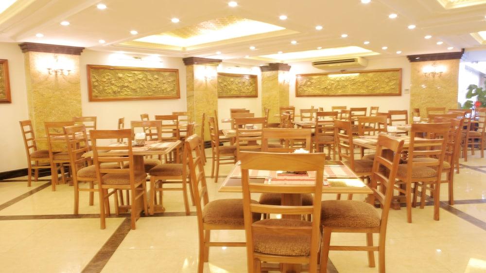 restaurant-cafeteria