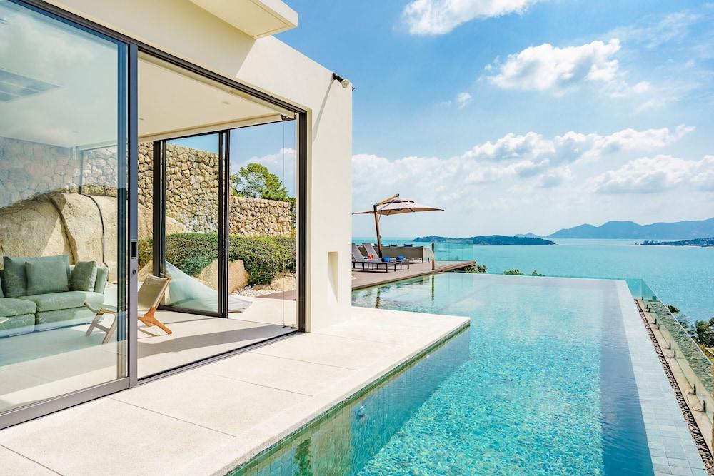swimming pool spa