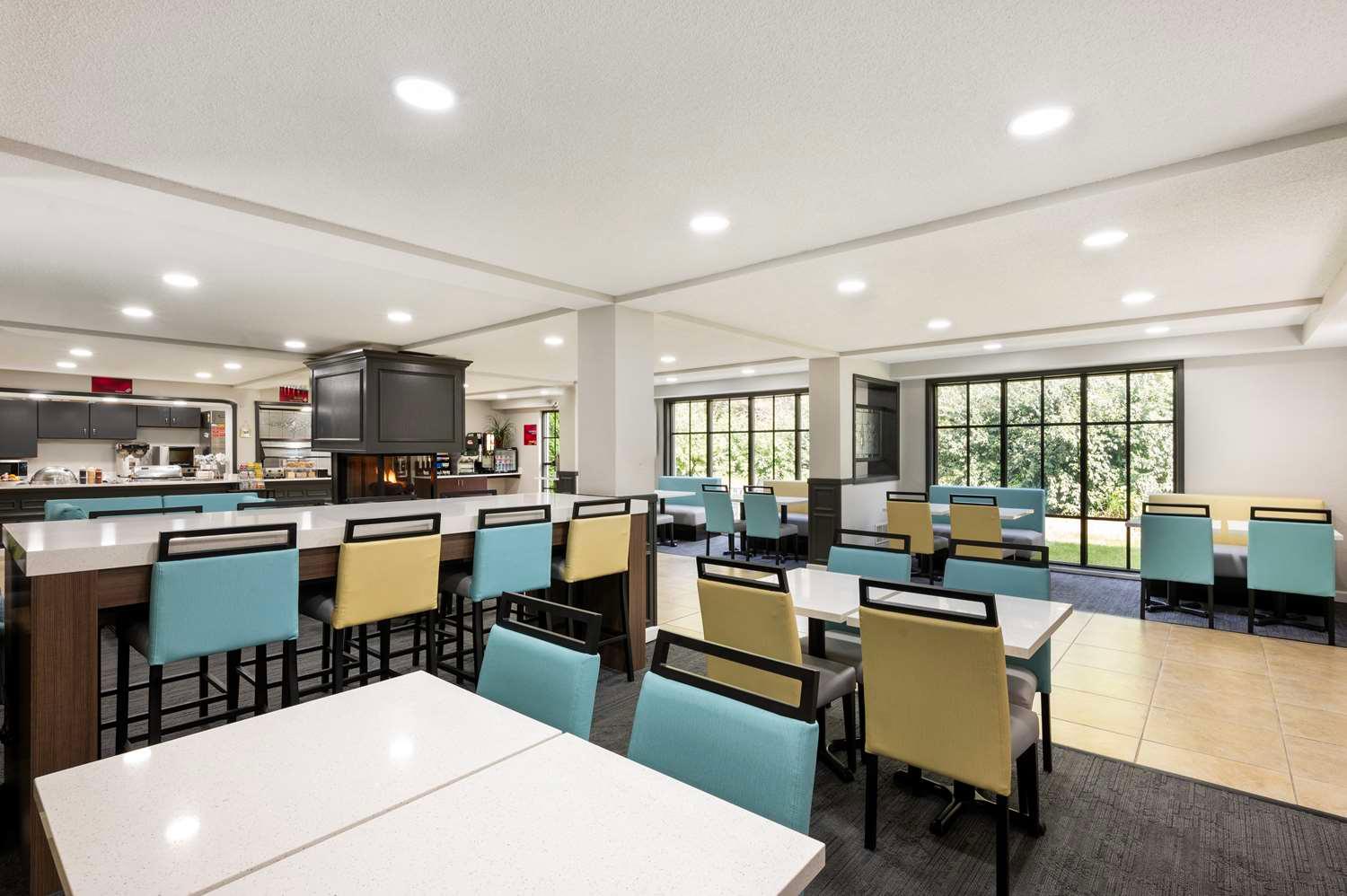 restaurant cafeteria