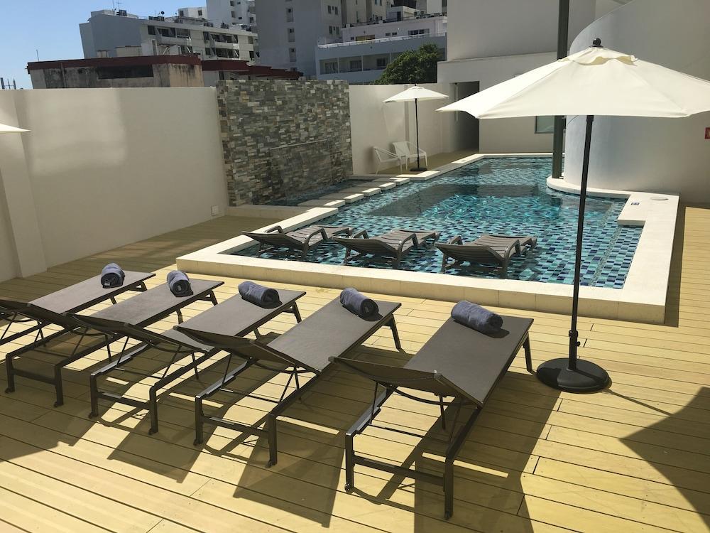 swimming pool spa