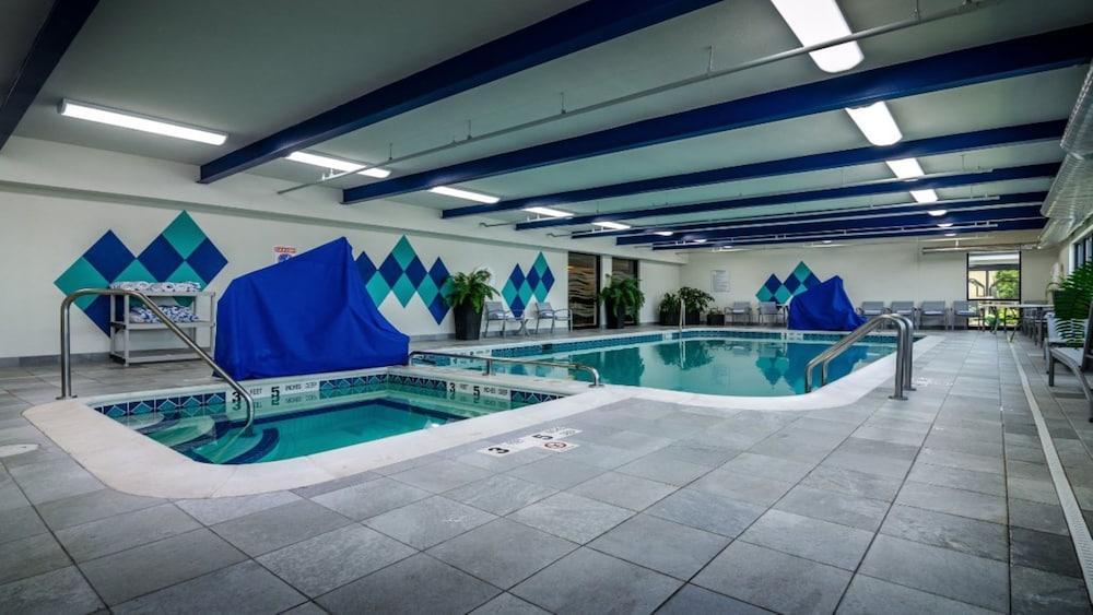 swimming pool spa