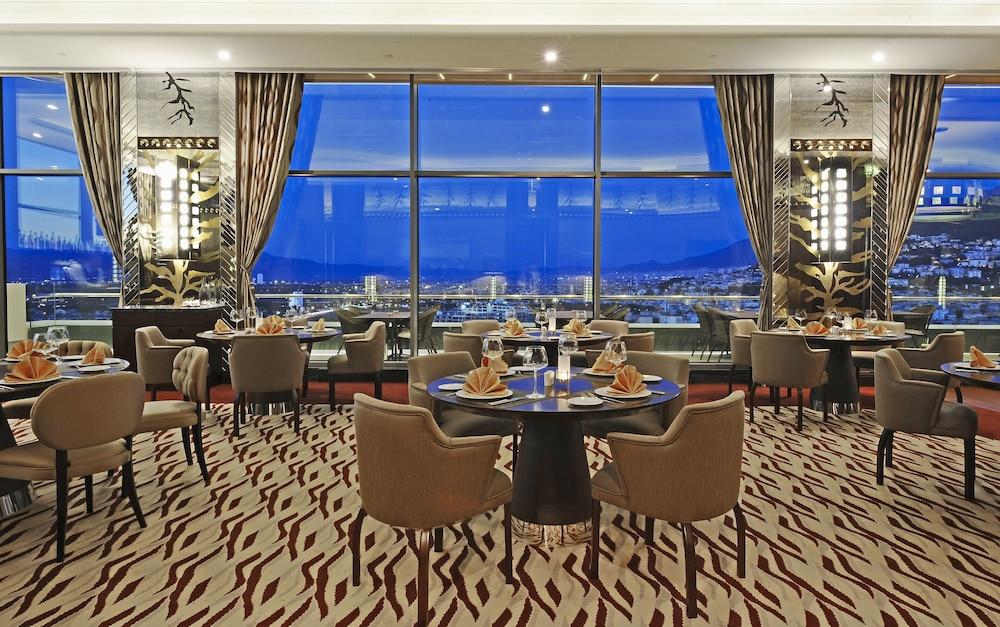 restaurant cafeteria