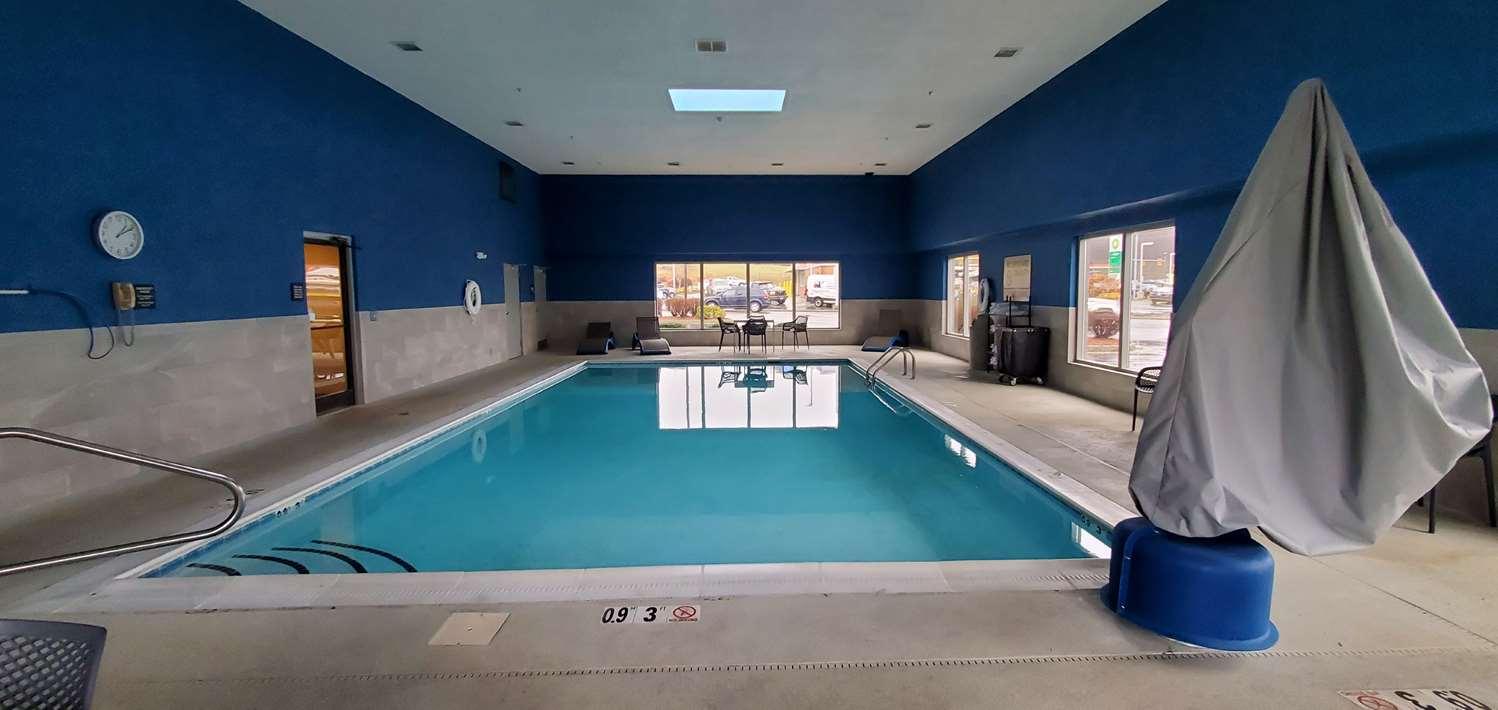 swimming pool spa