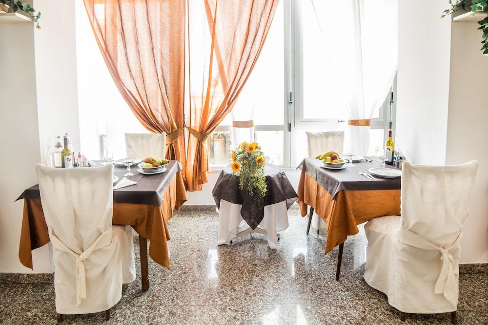 restaurant-cafeteria