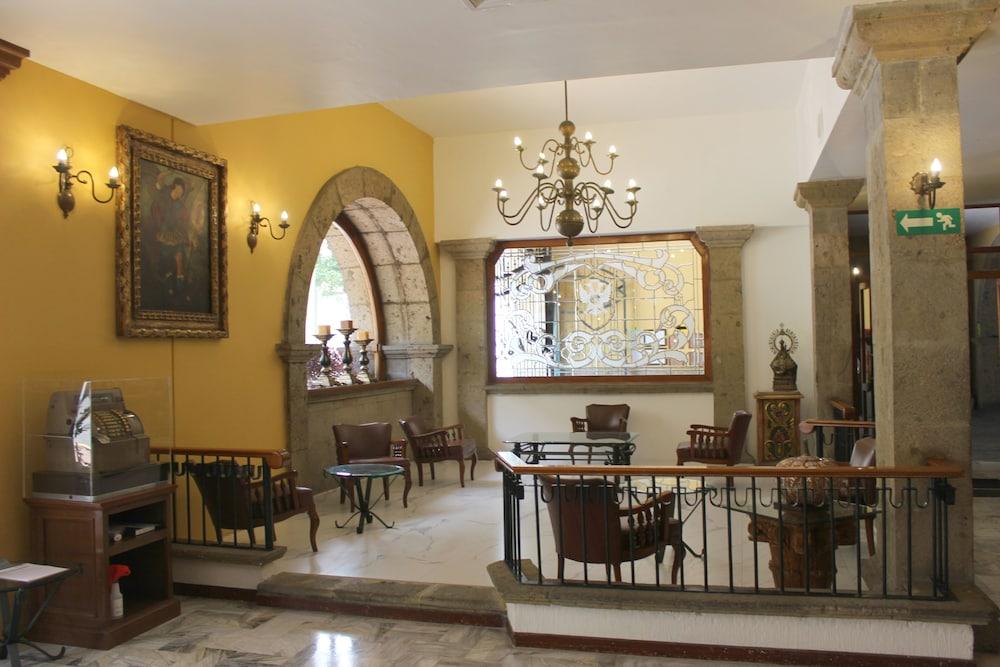 restaurant-cafeteria