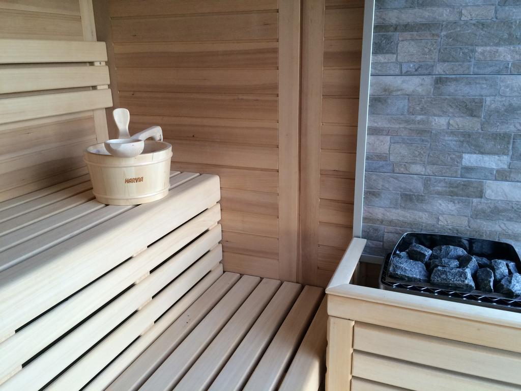 swimming pool spa