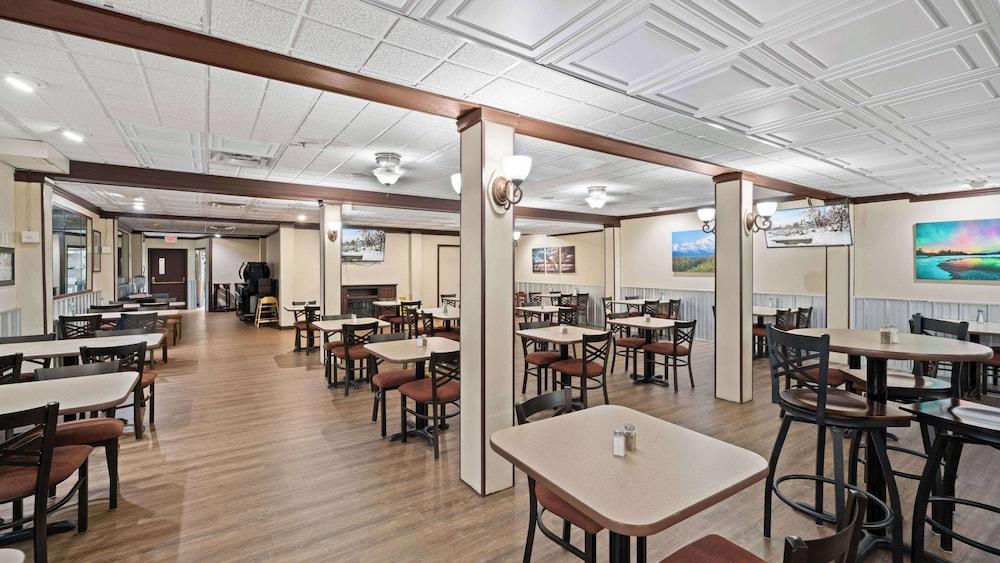 restaurant cafeteria
