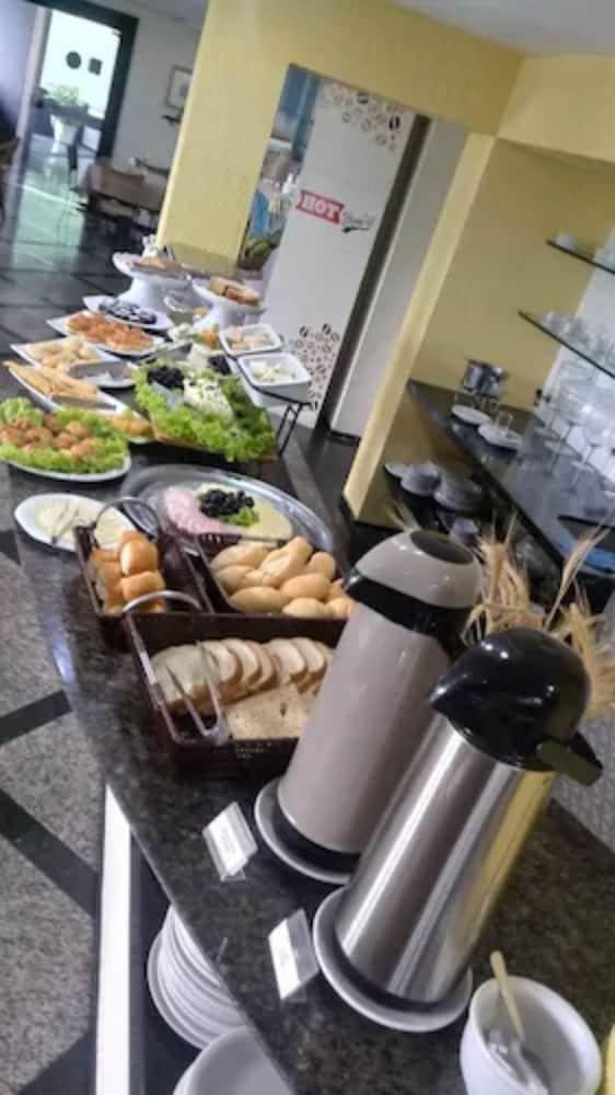 restaurant-cafeteria
