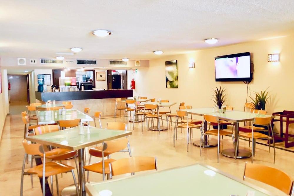 restaurant-cafeteria