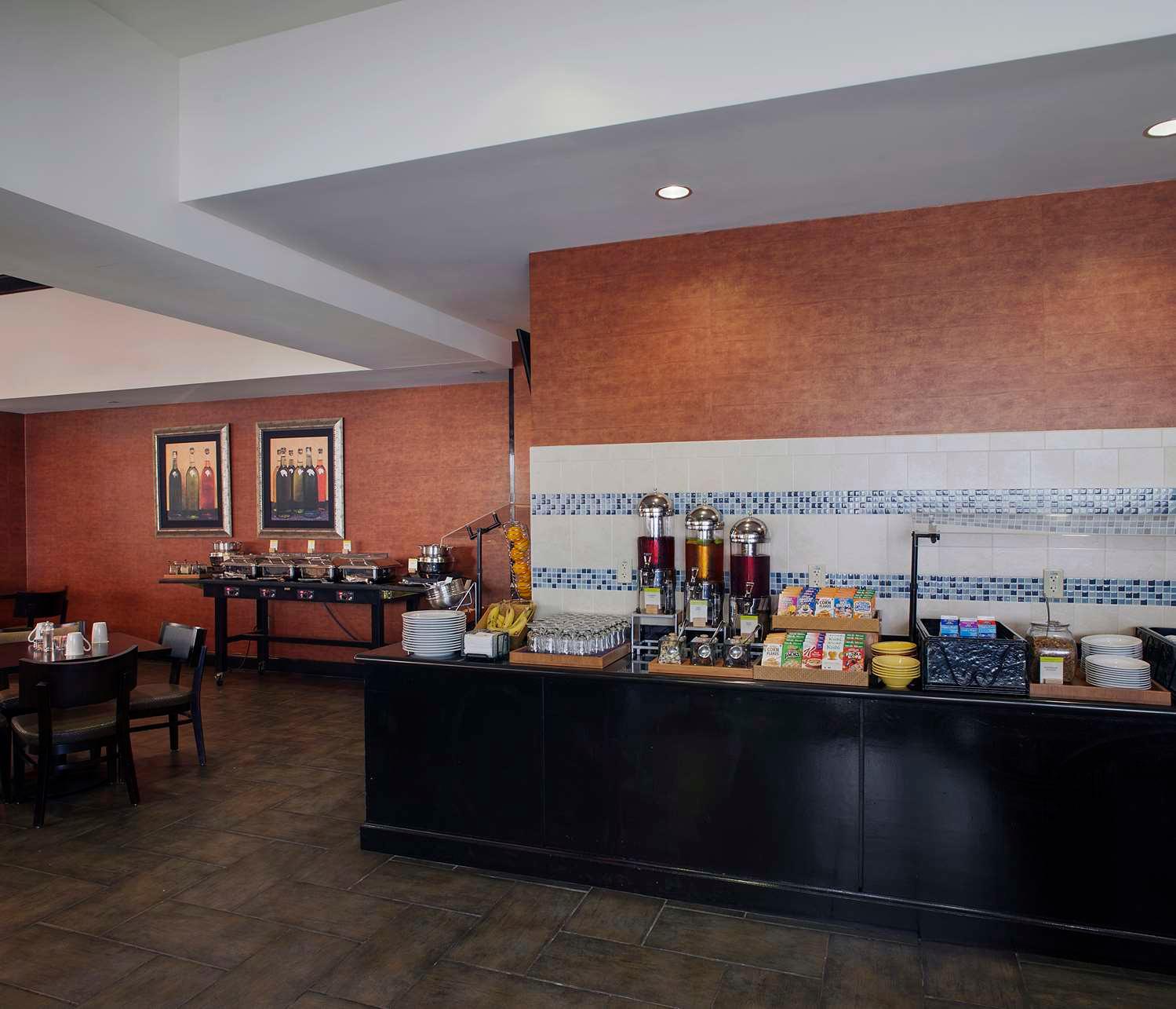 restaurant cafeteria