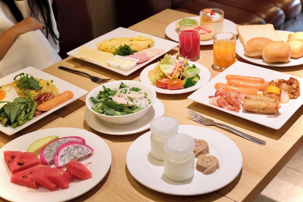restaurant cafeteria