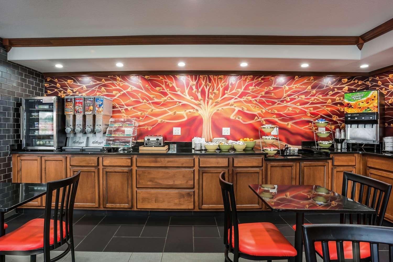 restaurant cafeteria