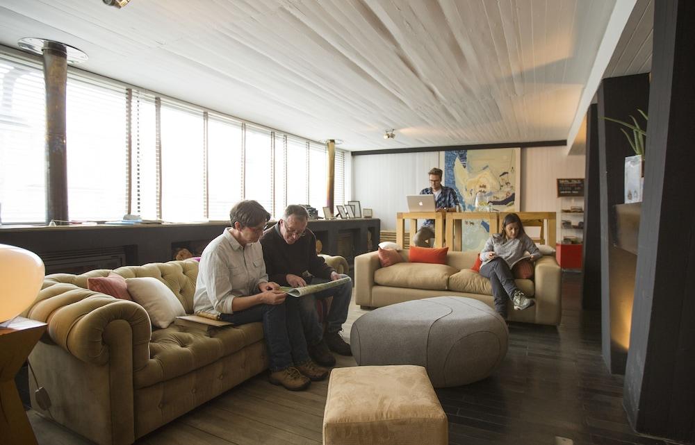lounge
