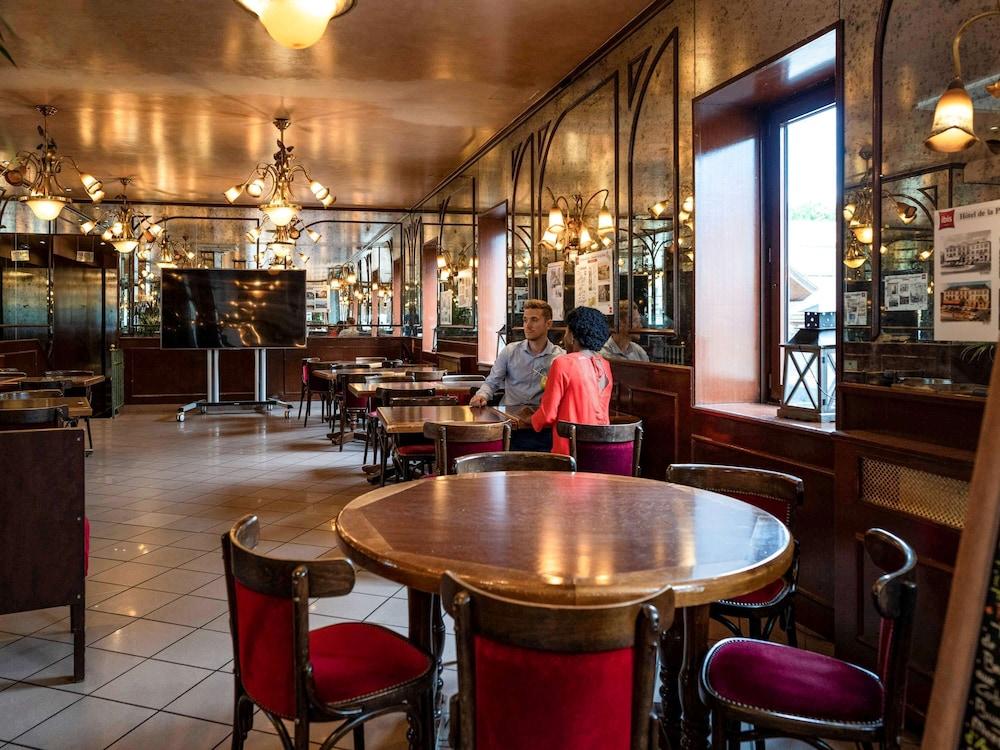 restaurant-cafeteria