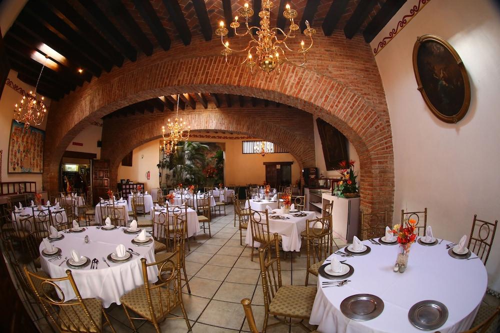 restaurant-cafeteria