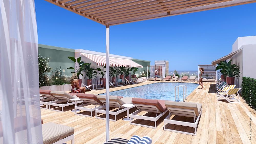 swimming pool spa
