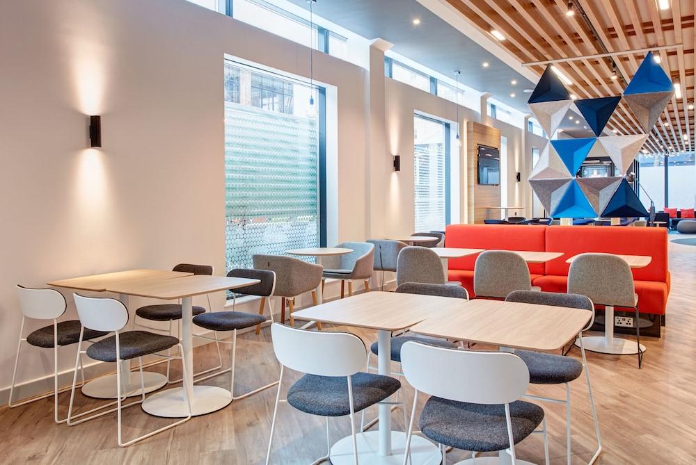restaurant cafeteria