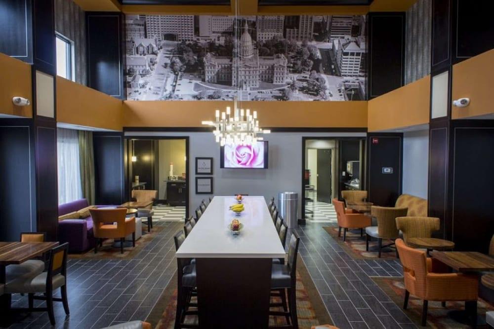 restaurant-cafeteria