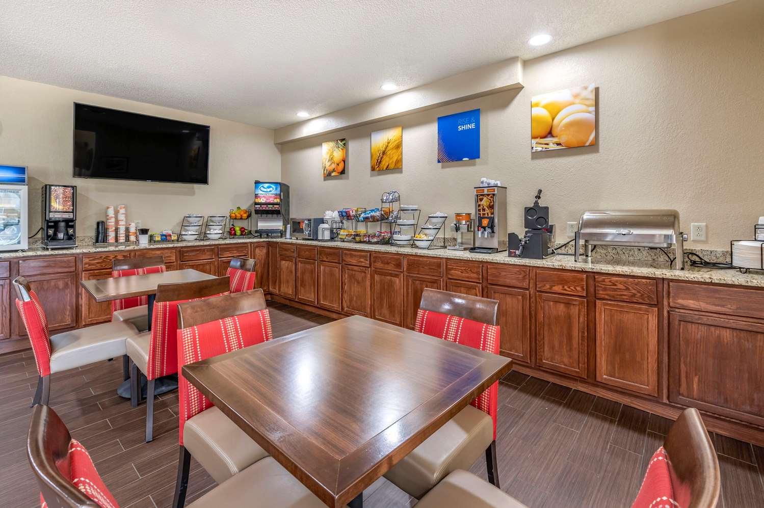 restaurant cafeteria