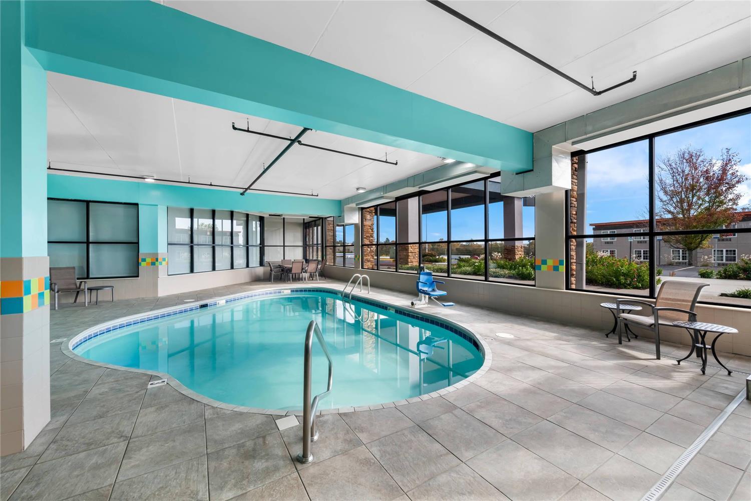 swimming pool spa