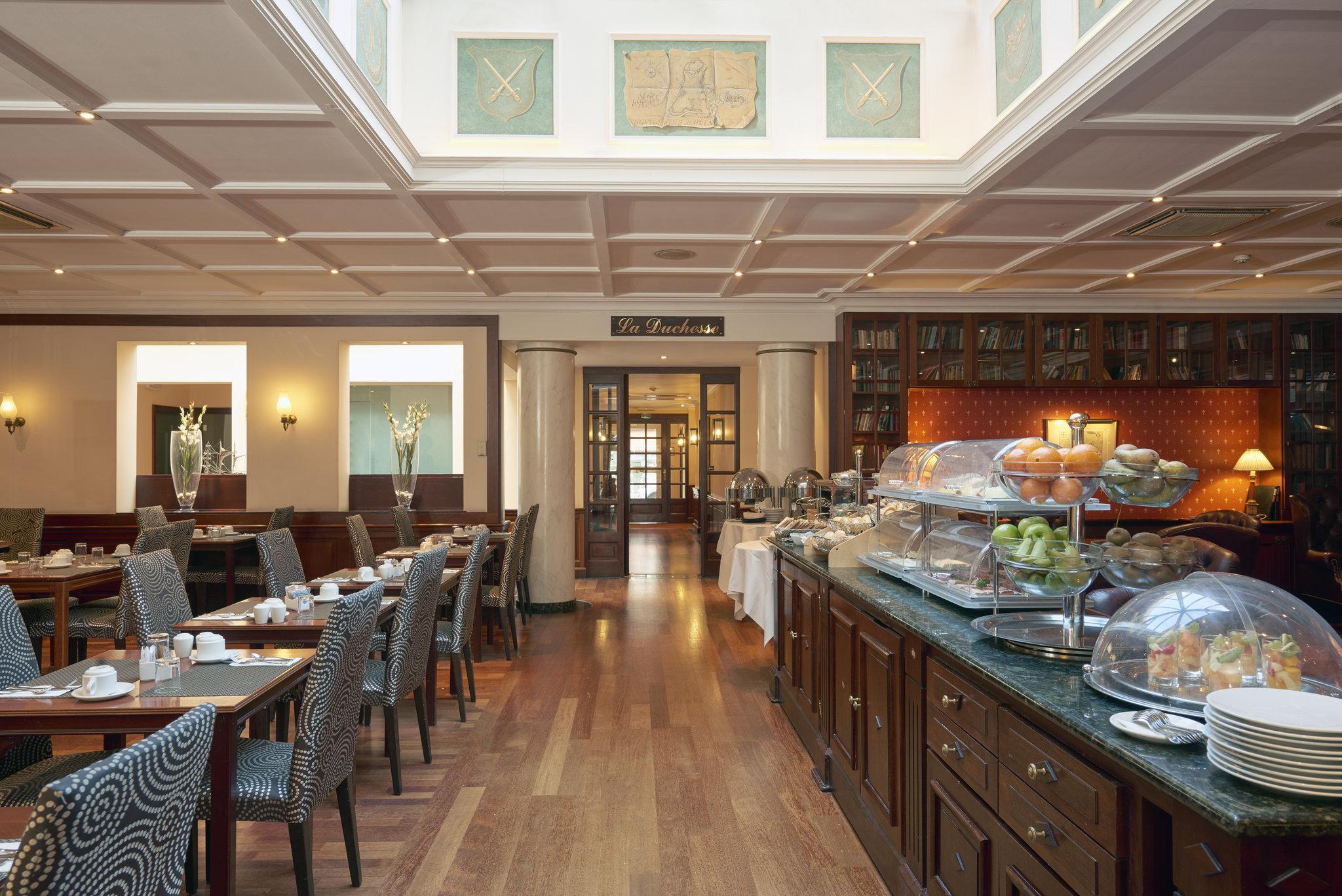 restaurant cafeteria