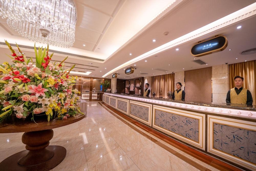 lobby