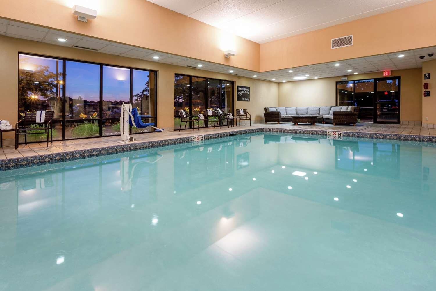swimming pool spa