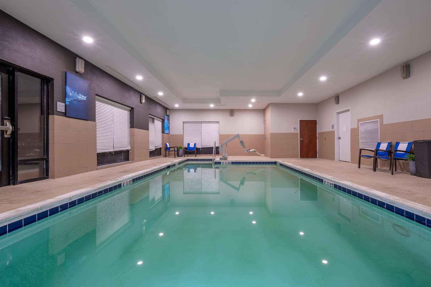 swimming pool spa