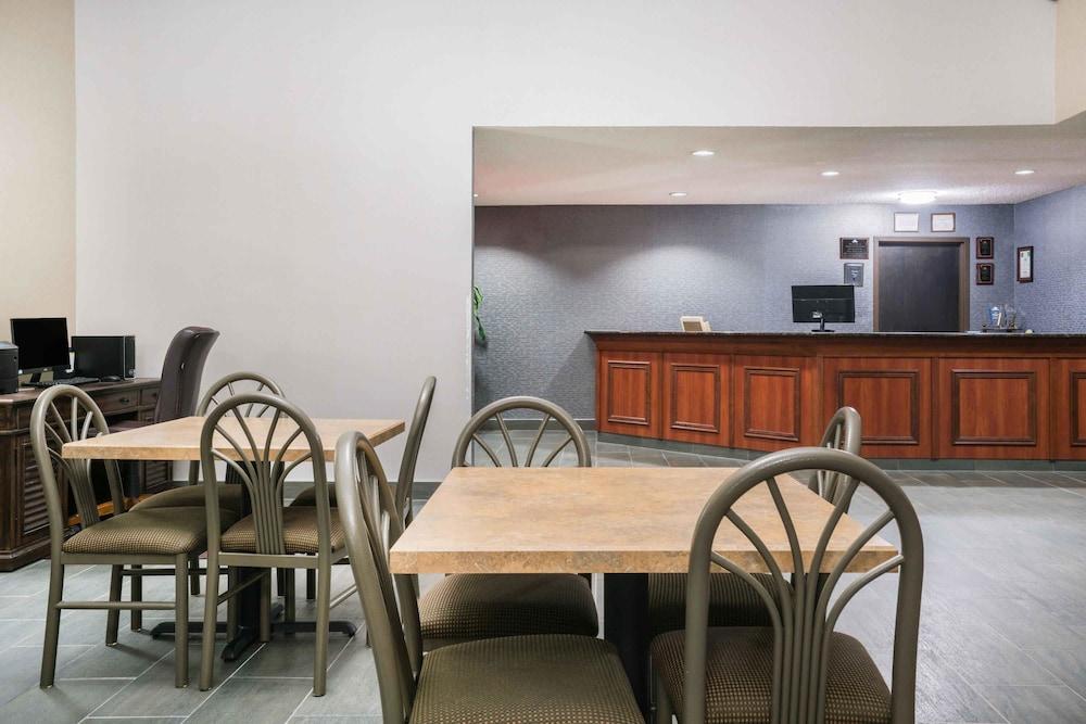 restaurant-cafeteria