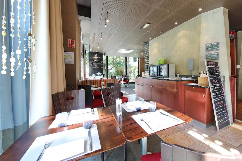restaurant-cafeteria