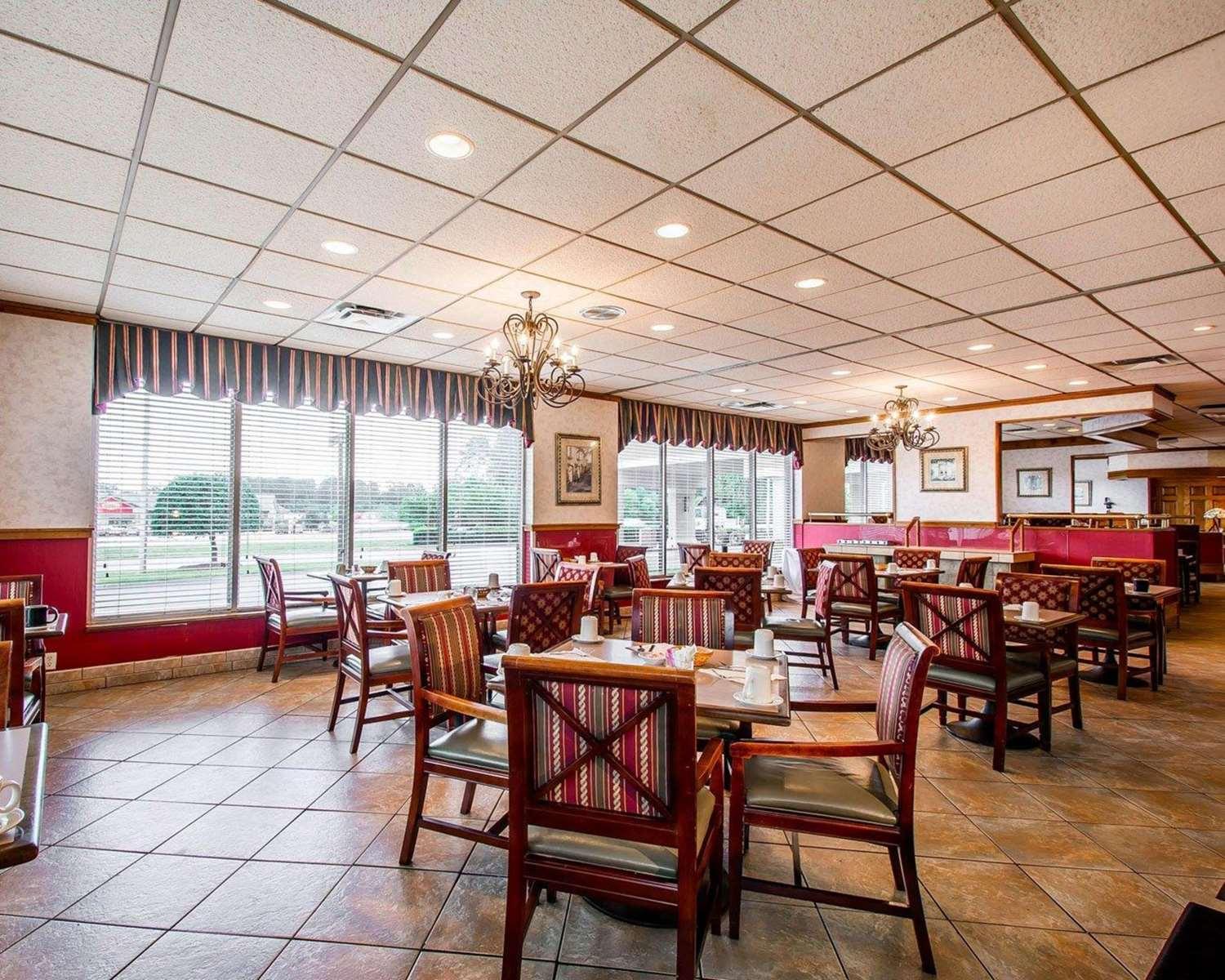 restaurant cafeteria