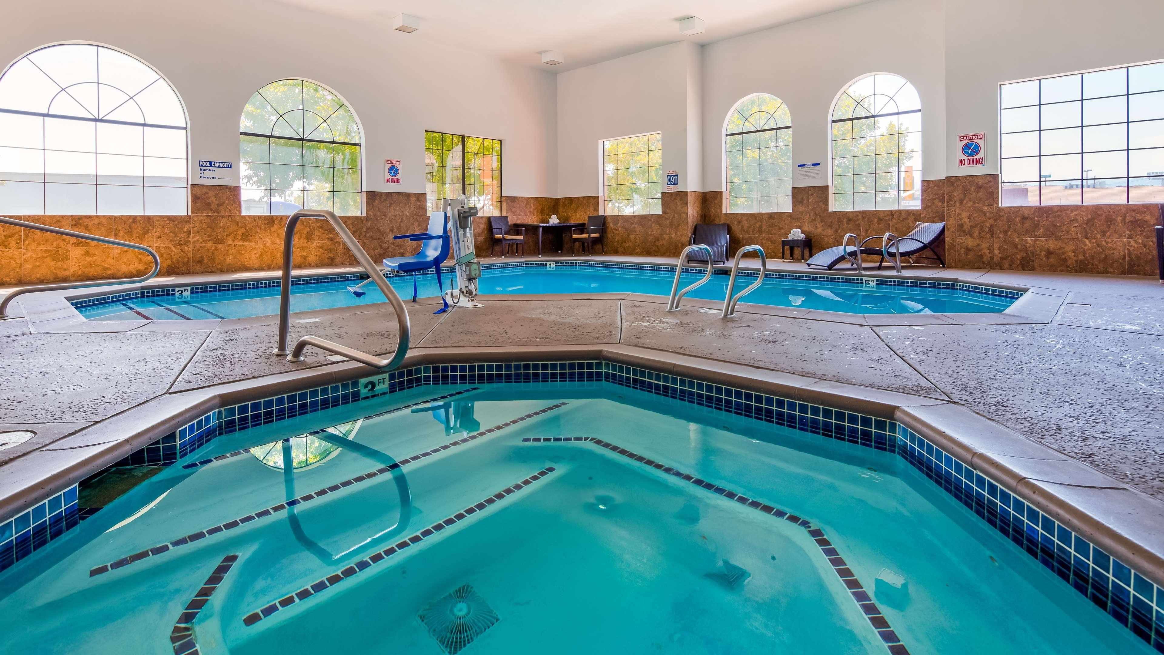 swimming pool spa