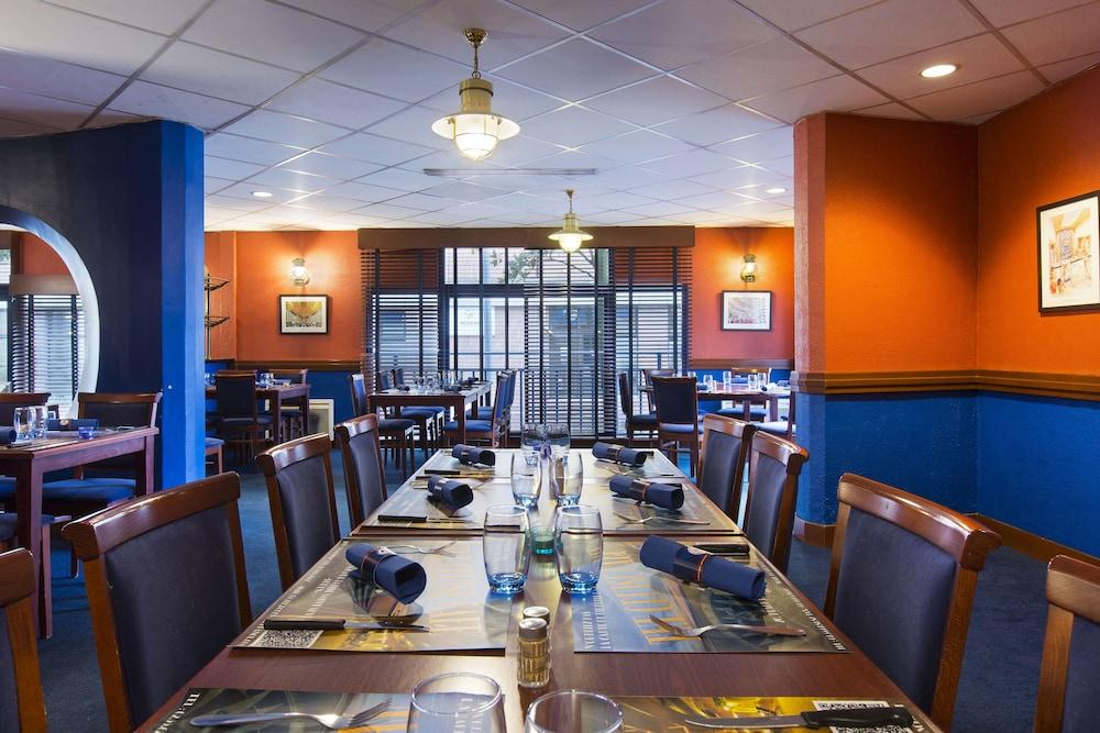 restaurant cafeteria