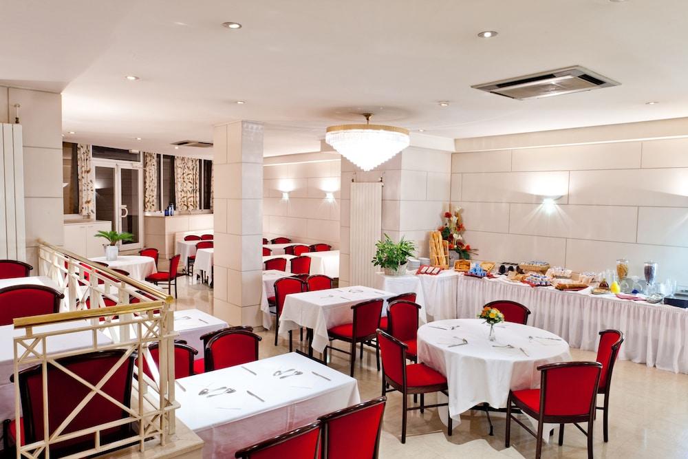 restaurant-cafeteria