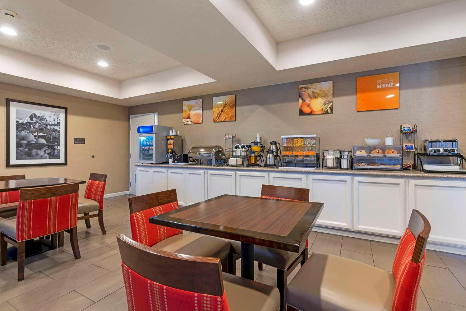 restaurant cafeteria