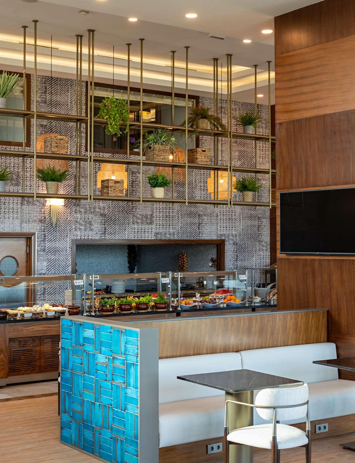 restaurant cafeteria