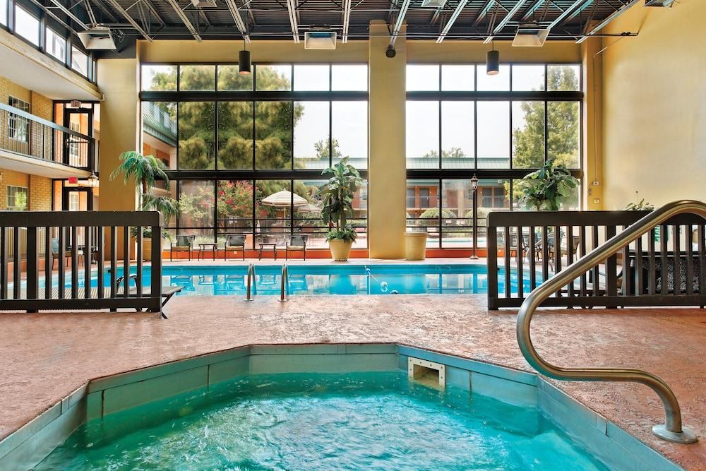 swimming pool spa