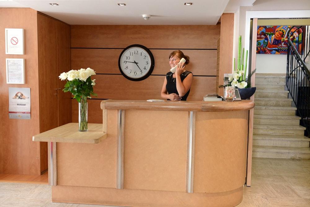 lobby