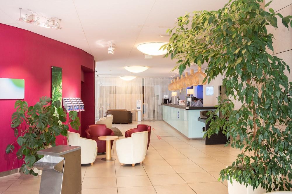 lobby