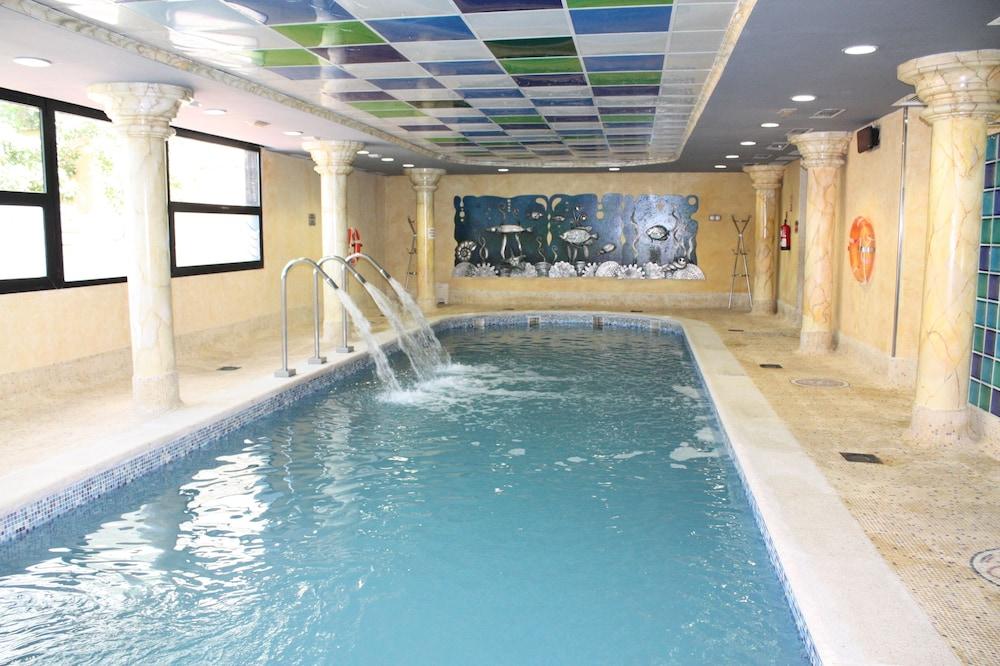 swimming pool spa