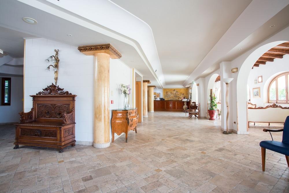 lobby