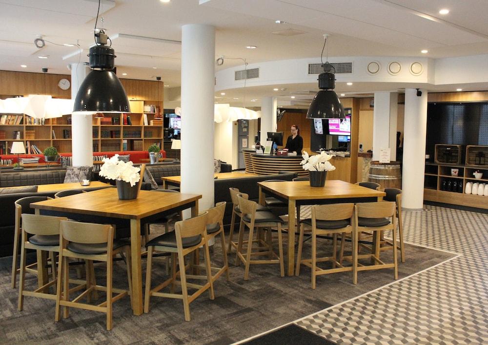 restaurant-cafeteria