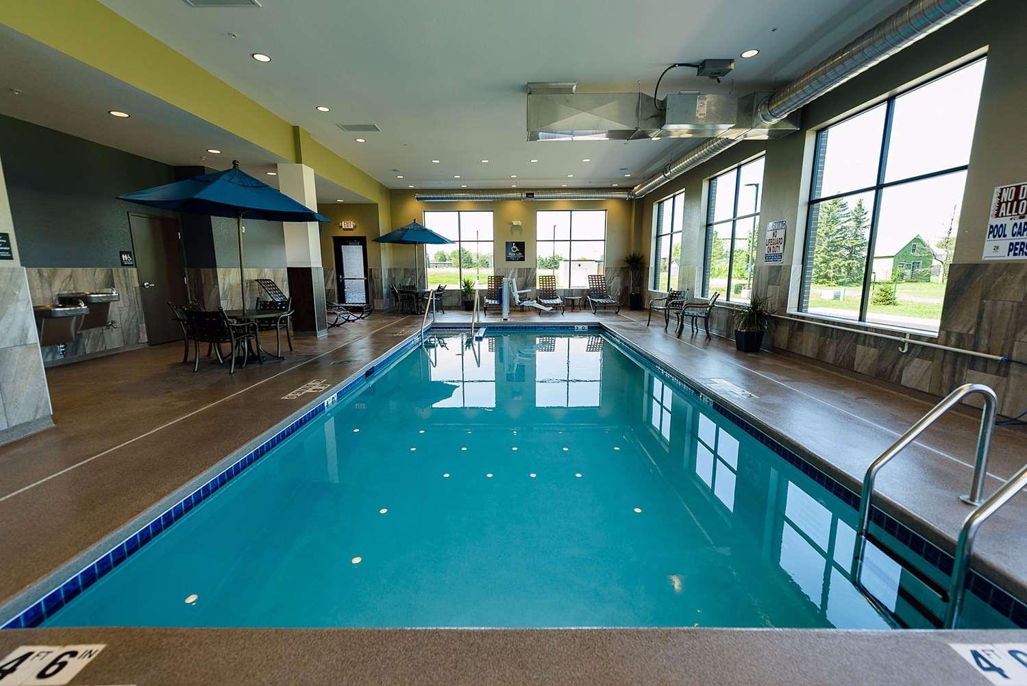 swimming pool spa