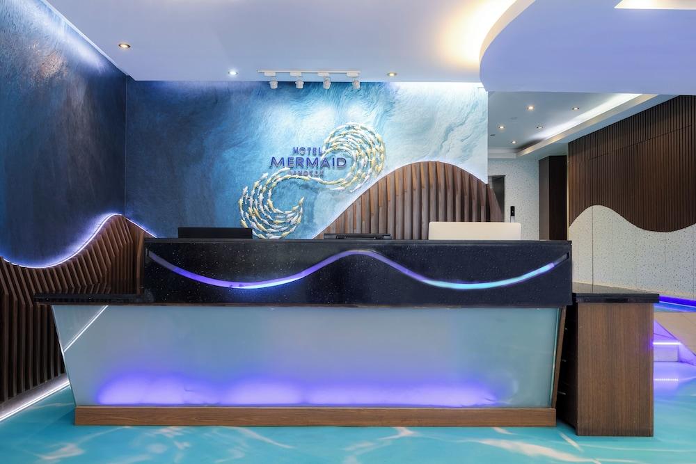swimming pool spa